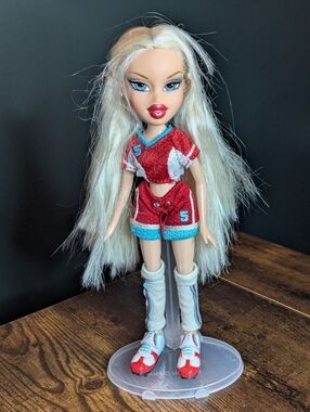 Bratz Play Sportz Soccer Cloe 